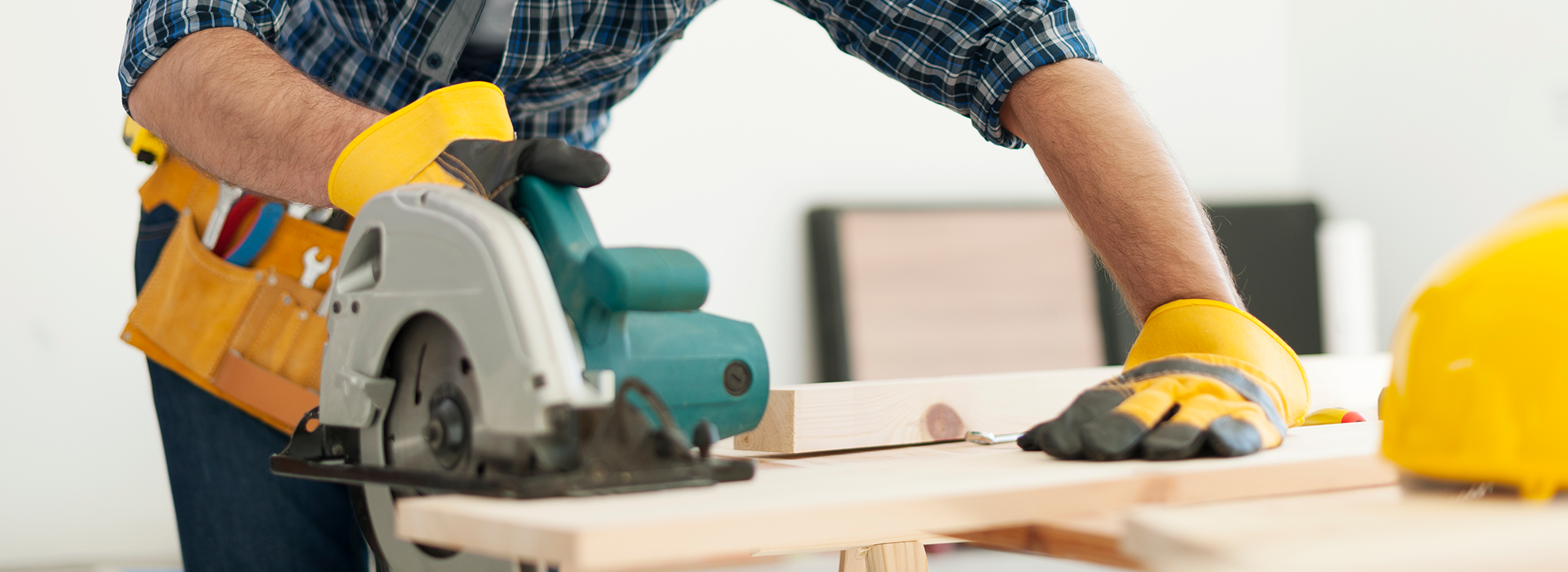 Carpenter in Dubai: Common Furniture Repairs You Shouldn’t Ignore